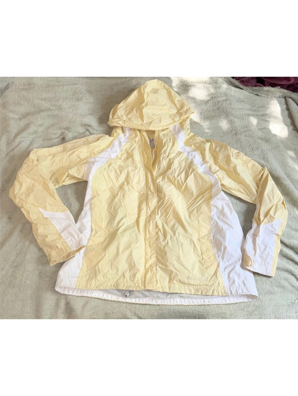 Light Yellow and White Vintage Columbia windbreaker
